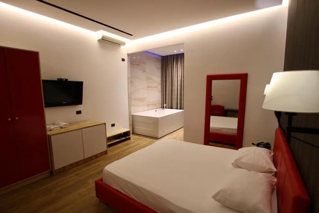 Aurelis Hotel Bërxull 4*,